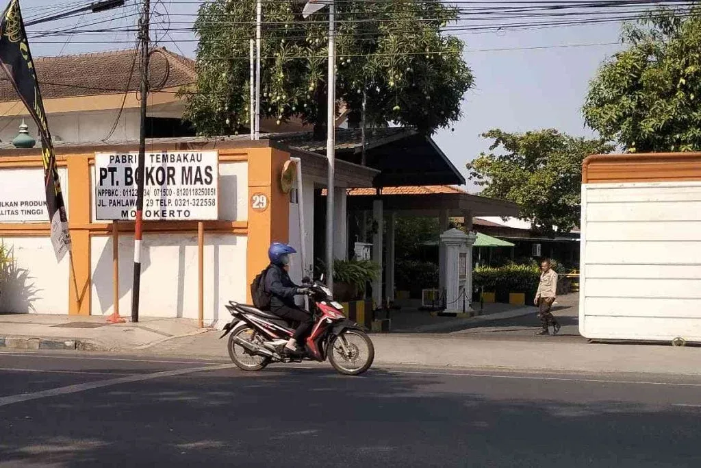 Tunggakan Gaji: Karyawan CV Evergreen Sleman Gelar Demo!